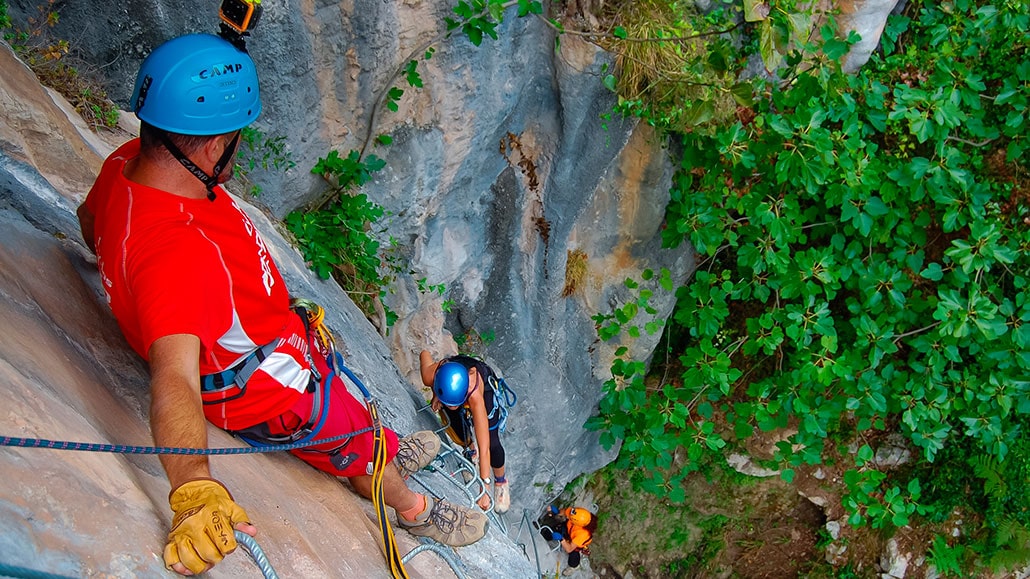 Vías Ferrata Caliza Guías