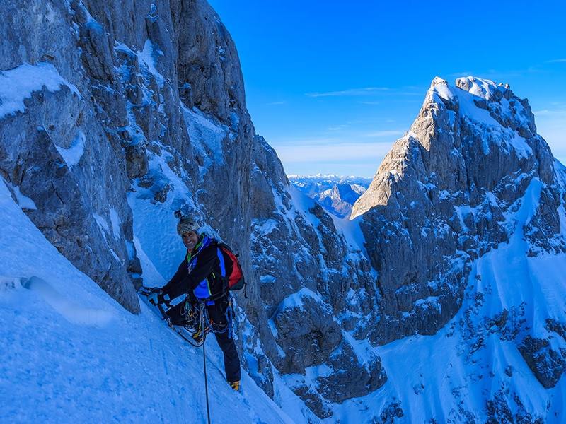 Corredor del Marqués Escalada Invernal Caliza Guía