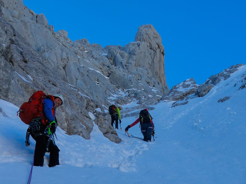 Formación Alpinismo Invernal I Caliza Guías