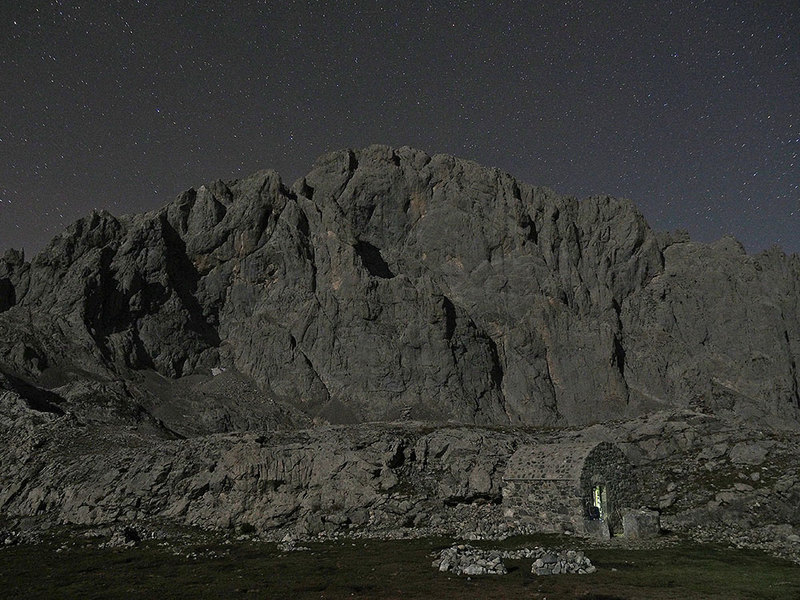 Ruta Circular Picos de Europa Caliza Guías